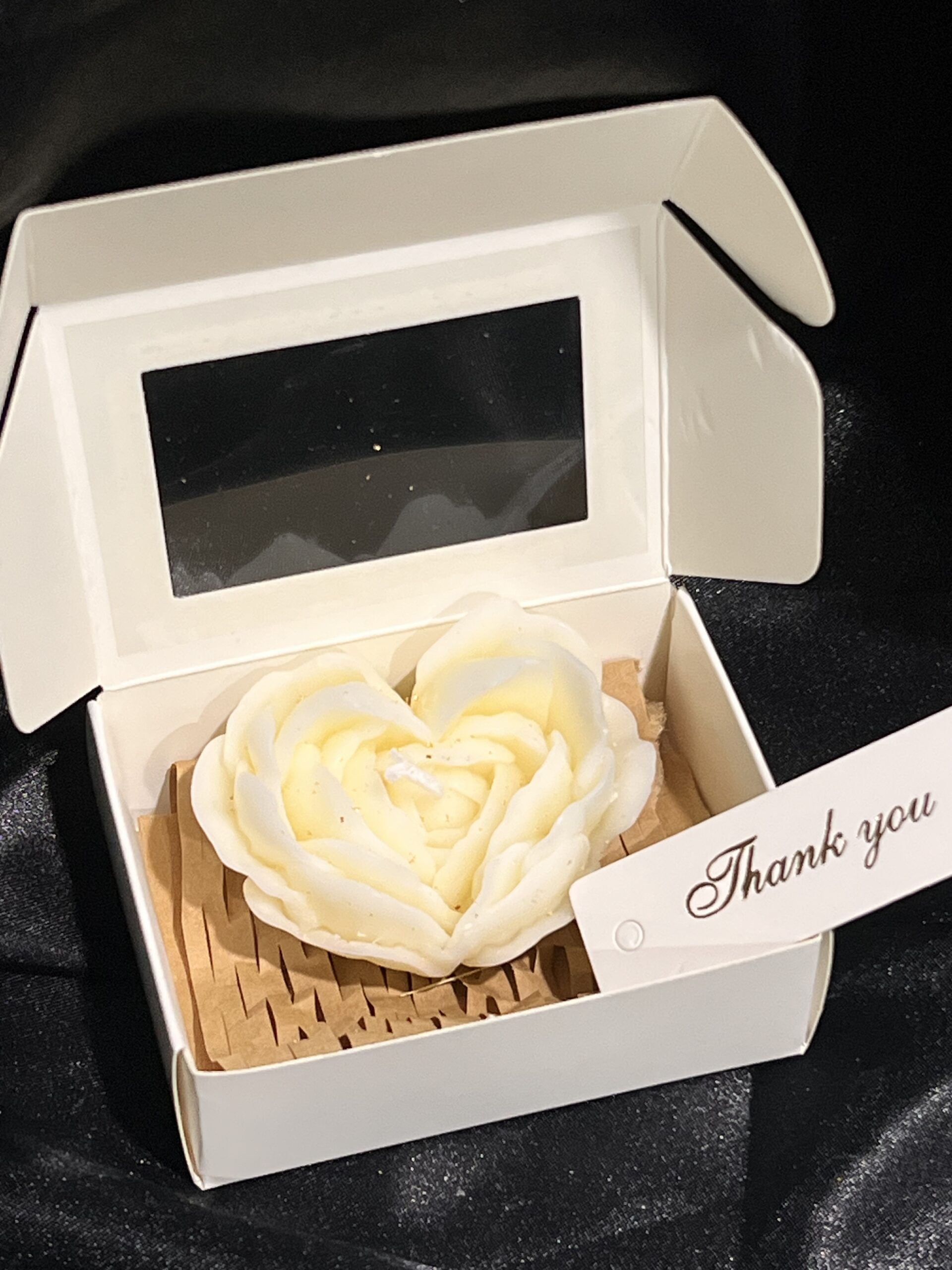 Heart Shape Flower Candle – Personalised Keepsake Party Favour & Gift - Image 2
