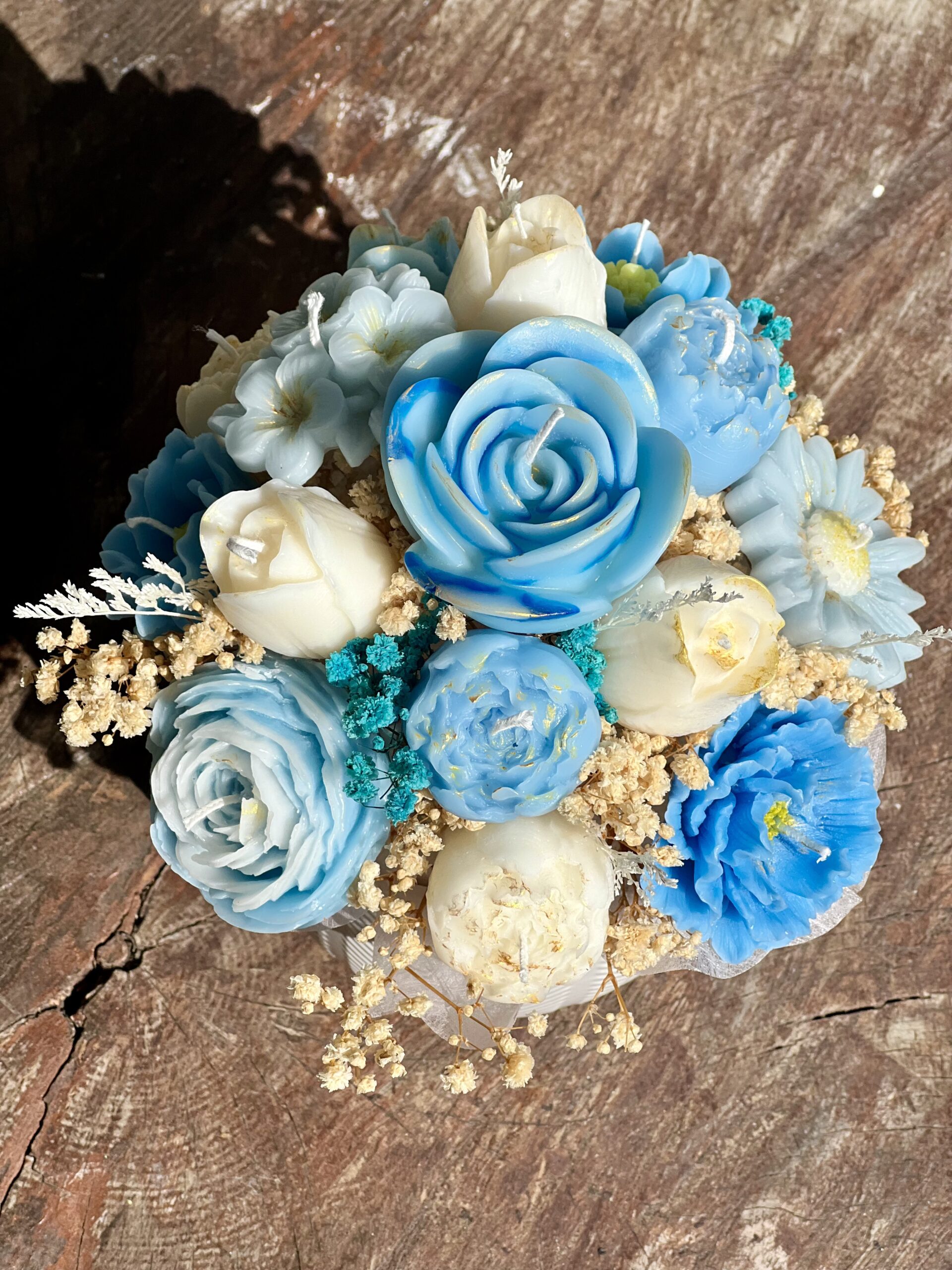 Medium Scented Candle Flower Bouquet Vase – Handmade Scented Floral Arrangement by La Sol Studio - Image 4